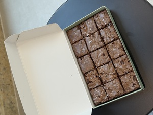 Mini Brownies 15 Pieces  - Browns Bakery sharjah