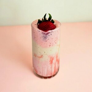 Strawberry Smoothie - Chawa Japan sharjah