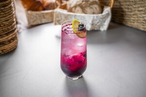 Bluberry Ade - ZOI Cafe AlJimi al-ain