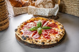 Pizza alla Spinata - ZOI Cafe AlQattara al-ain