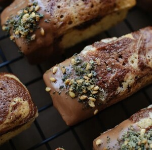 Marble Zaatar Cake with Cheese Box - Artocolate dubai
