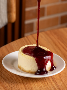 Strawberry Cheesecake - Exit 10 Cafe sharjah