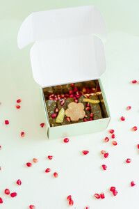 5 pcs Waraq Enab  - Pistachio Box dubai