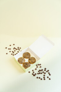 4 Pieces Cookies  - Pistachio Box dubai