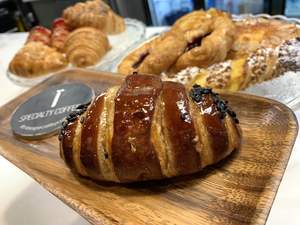 Drivu Chocolate Croissant