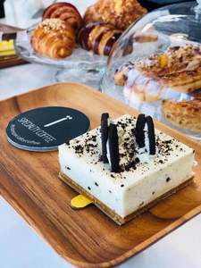 Drivu Cookies and Cream Cake