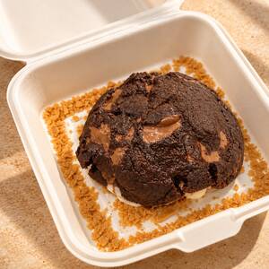 Double Chocolate Molten Cookies - Sado dubai