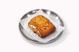 Turkey & Cheese Croissant - HOUND. sharjah