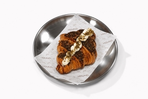 Labneh Za'atar Croissant - HOUND. sharjah