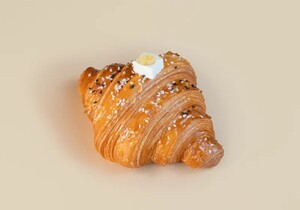 Honey Kiri Croissant - Press AlQana abu-dhabi