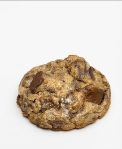 Toffee Chunk Cookies - Canns.ae dubai