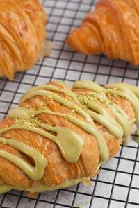 Drivu Pistachio Croissant