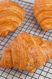 Drivu Plain Croissant