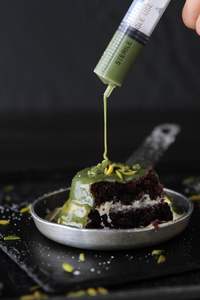 Drivu Dripping Pistachio Brownie