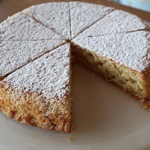 Drivu Almond Cake Slice
