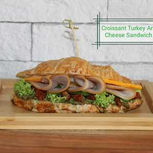 Drivu Turkey Cheese Croissant Sandwich