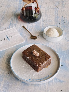 Drivu Sticky Date Cake