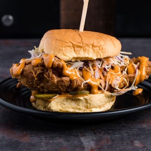 Drivu Smoked Fried Chicken Bun with SMK Chips