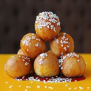 Drivu Loku Bites Dates Sauce