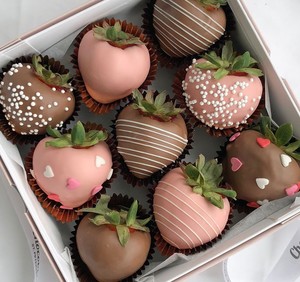 Drivu Romeo & Juliet Strawberries (9 pieces)