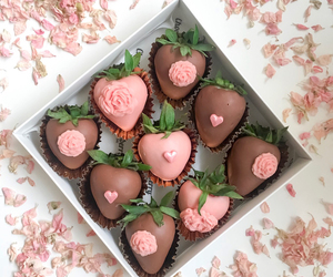 Drivu Flower & Heart Strawberries (16 pieces)