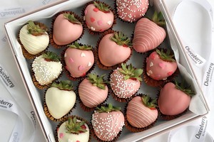Drivu Pink Gradient Strawberries (16 pieces)
