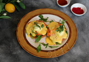Drivu Eggs Benedict