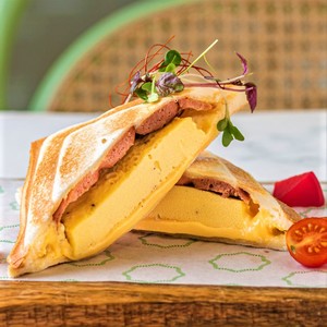 Drivu Tamago & Soseji Sando