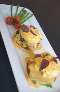 Drivu Eggs benedicts