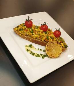 Drivu Veggie scrambled tartine