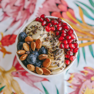 Drivu Crunchy Almonds & Summer Fruits Bowl