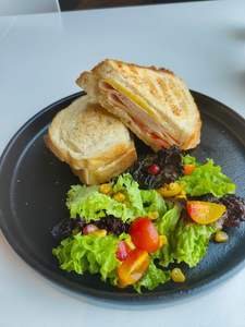 Drivu Turkey Ham & Cheese Tomato