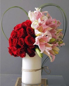 Drivu Red rose with pink lily