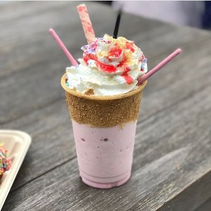 Drivu Strawberry Milkshake ميلك شيك الفراولة 