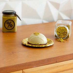 Drivu Pistachio & Amarena Mousse