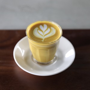 Drivu Hot Saffron Latte