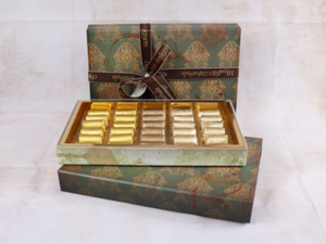 Drivu 600g Victorian Single Layer Box, Green Color, Mix Chocolate