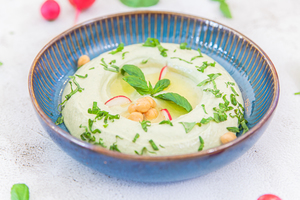 Drivu Hummus with Basil