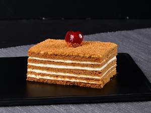 Drivu Honey Cake Slice