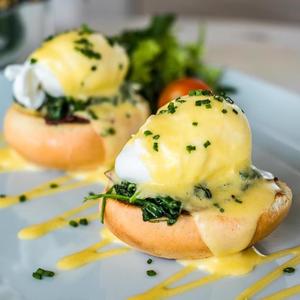 Drivu Egg Benedict Muffin