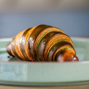 Drivu Pistachio Croissant