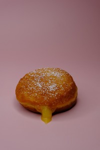 Drivu Custard Doughnut 