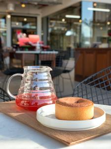 Drivu Love, Tea & Pie