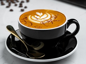 Drivu Hot Saffron Latte