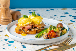 Drivu Hash Brown Eggs Benedict