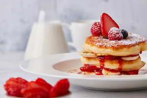 Drivu Strawberry and Banana Pancakes