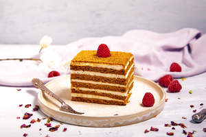 Drivu Honey Cake