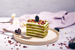 Drivu Pistachio and Raspberry Cake