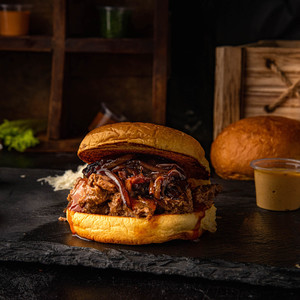 Drivu Pulled Beef Burger