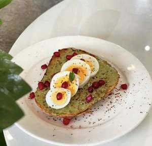 Drivu Smashed Avo & Egg